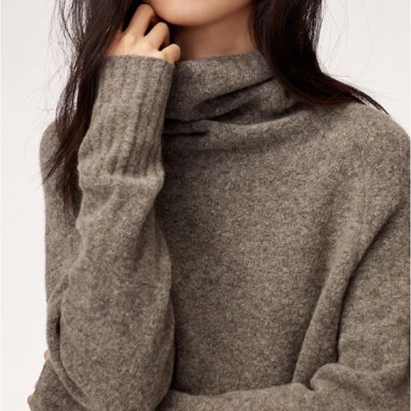 Aritzia Sweaters - Community Artizia Plutarch Turtleneck Sweater Women's Size XXS Gray Pullover